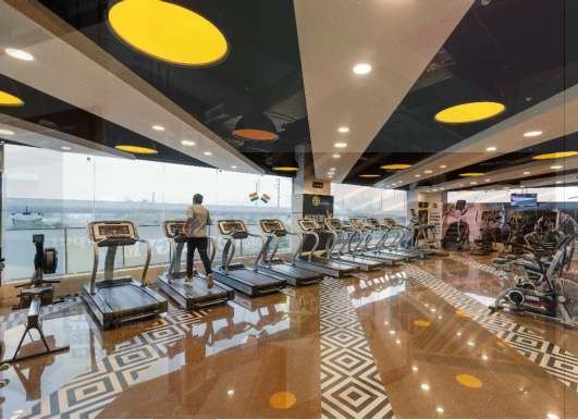 Gold's Gym Greater Noida fit-out